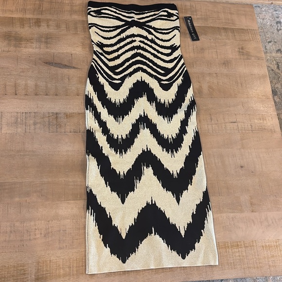Madden Girl Dresses & Skirts - STUNNING Gold/Black Madden Girl Strapless Bodycon Metallic Dress Large NWT